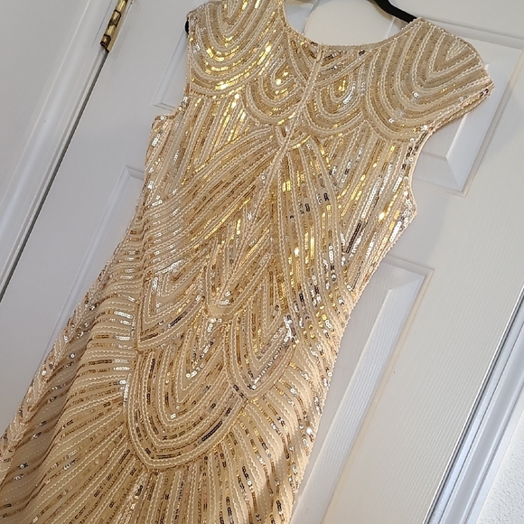 Gold Sequin Cap-Sleeve Evening Dress - Picture 10 of 10